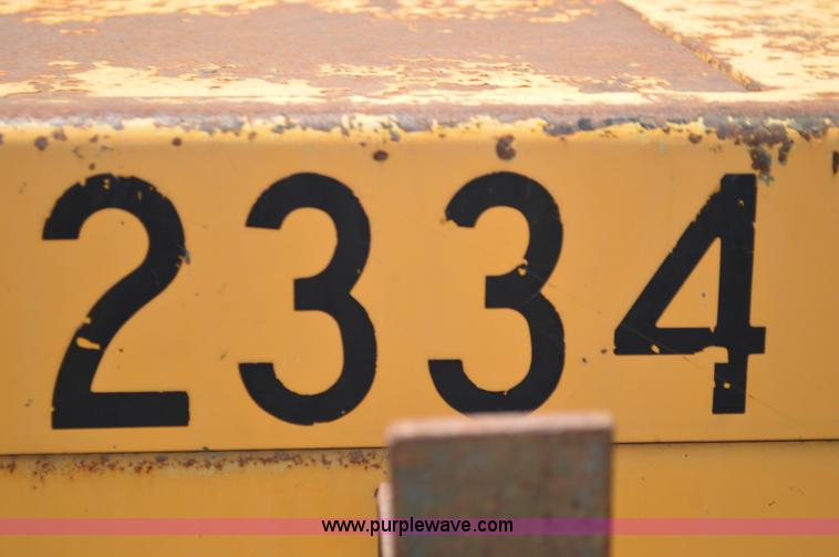 image for item I4528 2000 Blaw-Knox PF-5510 paving machine