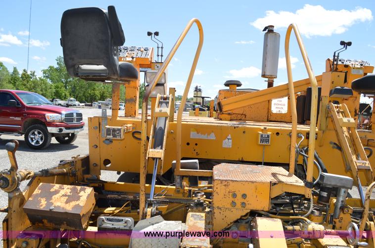image for item I4528 2000 Blaw-Knox PF-5510 paving machine