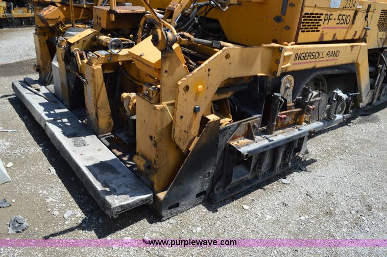 image for item I4528 2000 Blaw-Knox PF-5510 paving machine