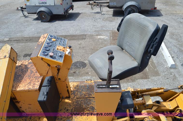 image for item I4528 2000 Blaw-Knox PF-5510 paving machine