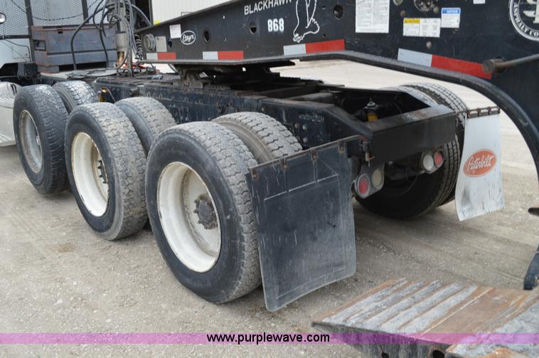 image for item I4533 1989 Peterbilt 358 semi truck