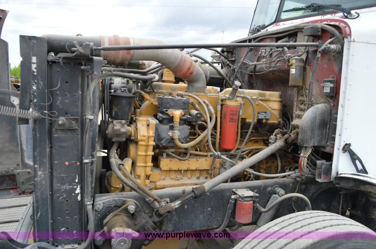 image for item I4533 1989 Peterbilt 358 semi truck