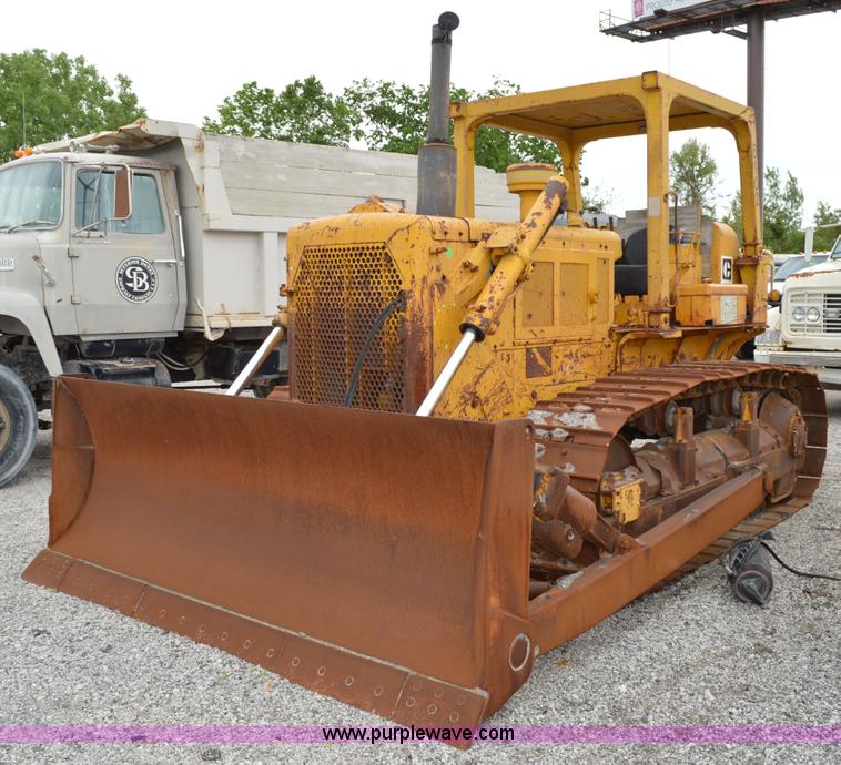 image for item I4552 1973 Caterpillar D6C dozer