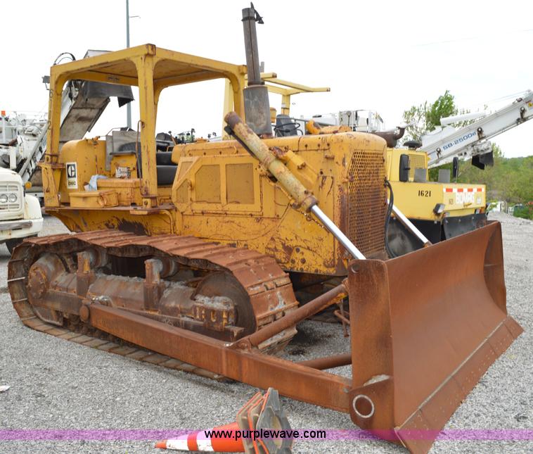 image for item I4552 1973 Caterpillar D6C dozer