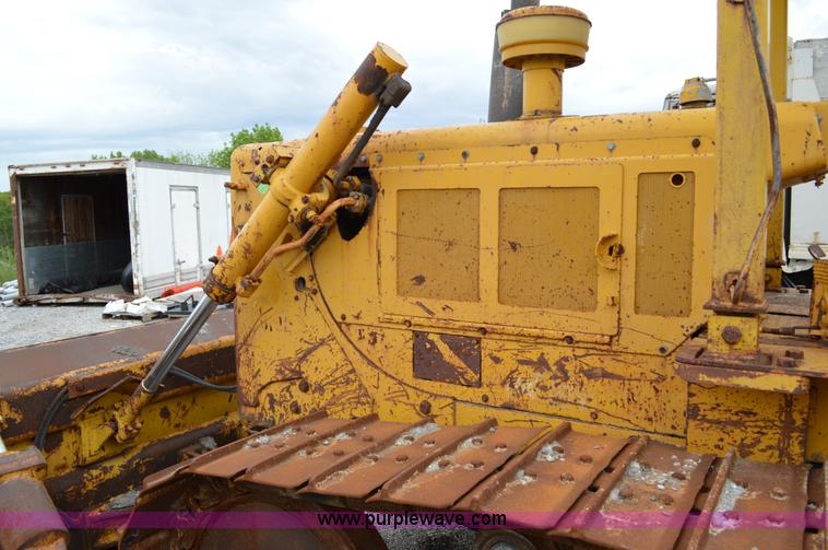 image for item I4552 1973 Caterpillar D6C dozer