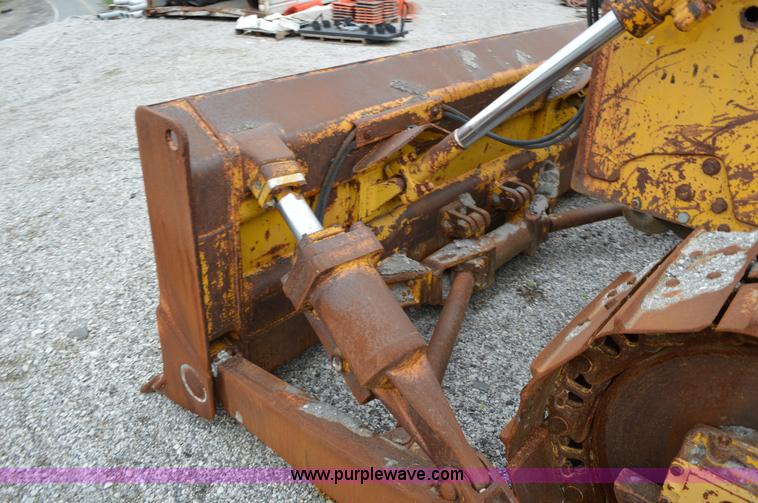 image for item I4552 1973 Caterpillar D6C dozer