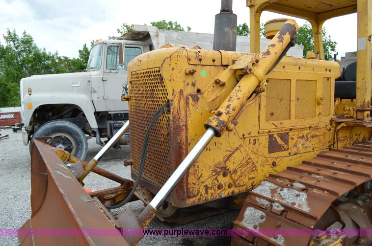 image for item I4552 1973 Caterpillar D6C dozer