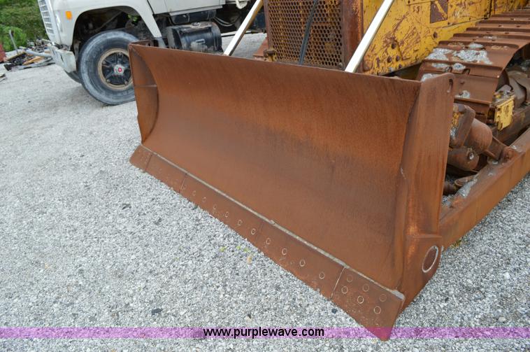 image for item I4552 1973 Caterpillar D6C dozer