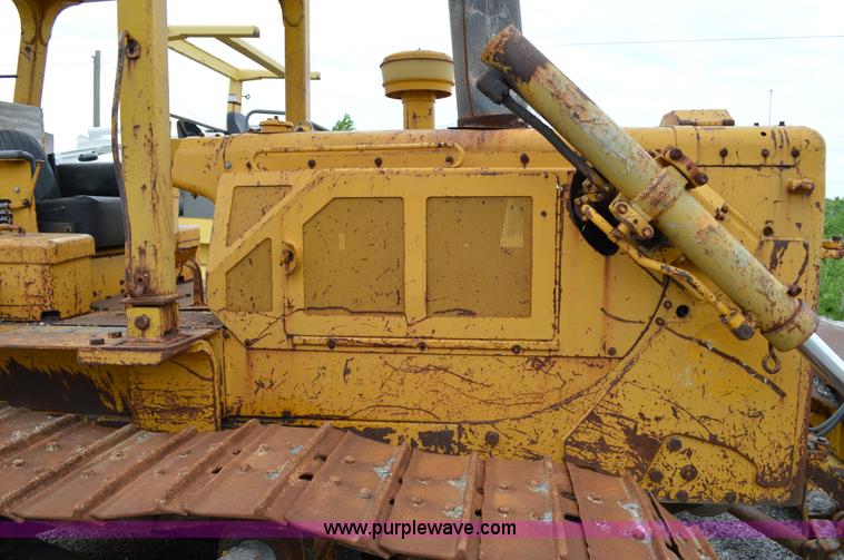 image for item I4552 1973 Caterpillar D6C dozer