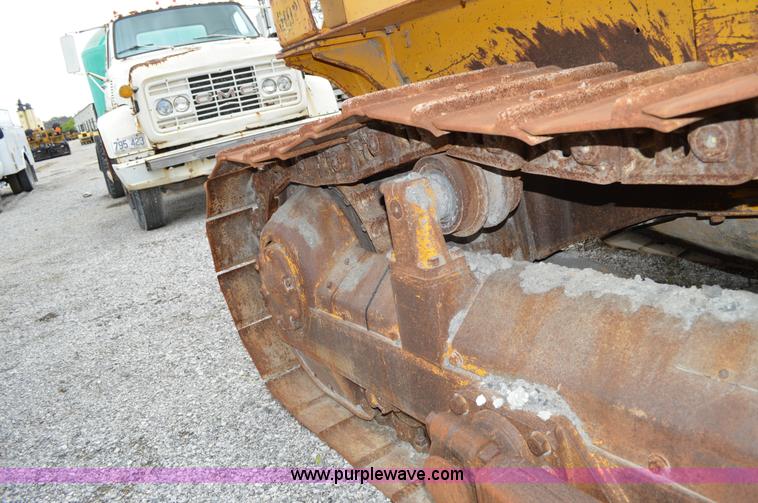 image for item I4552 1973 Caterpillar D6C dozer