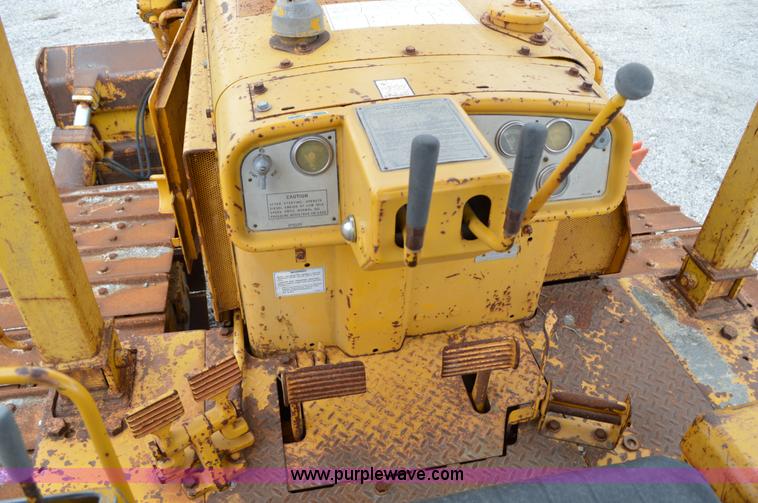 image for item I4552 1973 Caterpillar D6C dozer