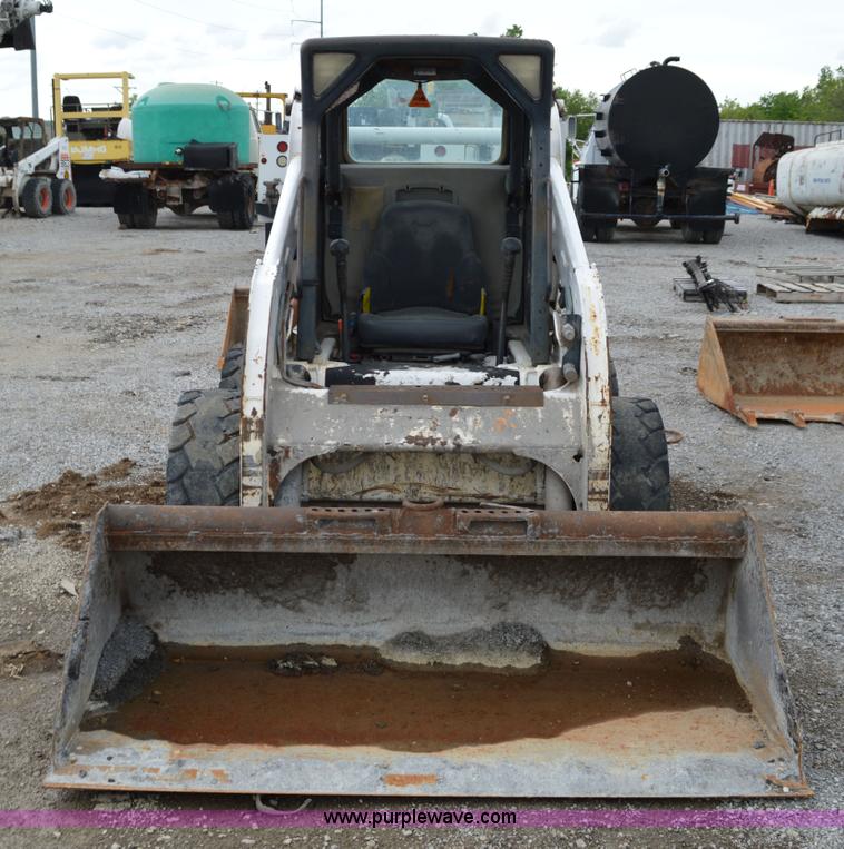 image for item I4564 2001 Bobcat 773 skid steer