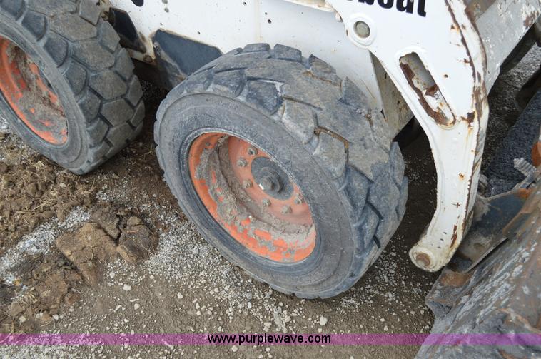 image for item I4564 2001 Bobcat 773 skid steer