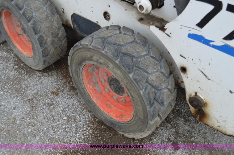 image for item I4564 2001 Bobcat 773 skid steer