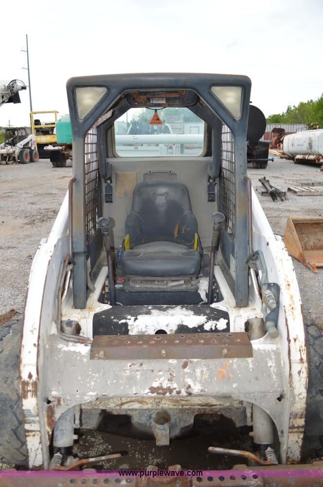 image for item I4564 2001 Bobcat 773 skid steer