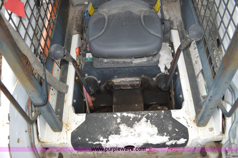 image for item I4564 2001 Bobcat 773 skid steer