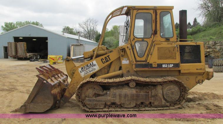 image for item J1780 1992 Caterpillar 953 LGP track loader