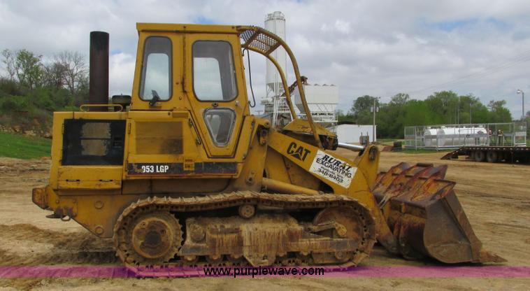image for item J1780 1992 Caterpillar 953 LGP track loader