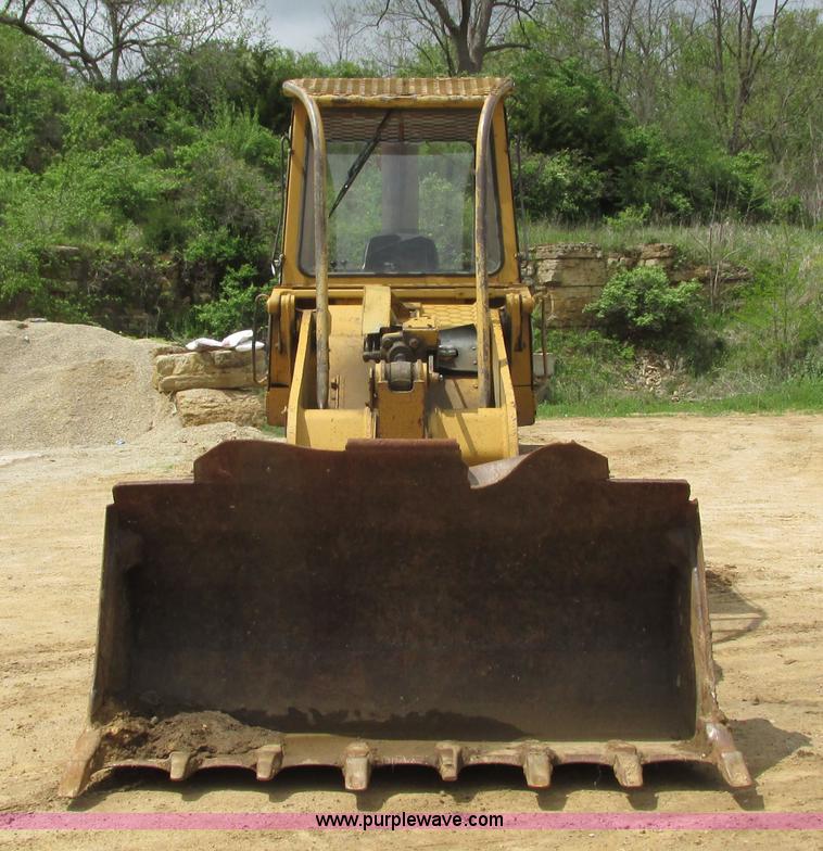 image for item J1780 1992 Caterpillar 953 LGP track loader