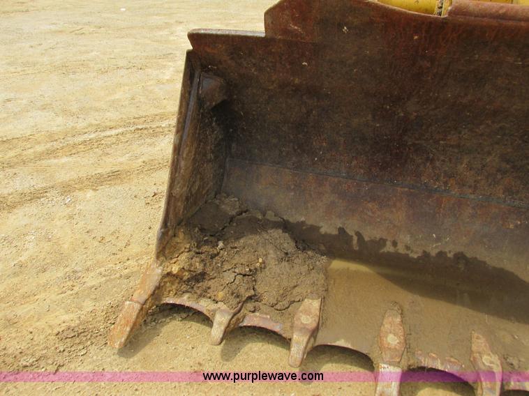 image for item J1780 1992 Caterpillar 953 LGP track loader