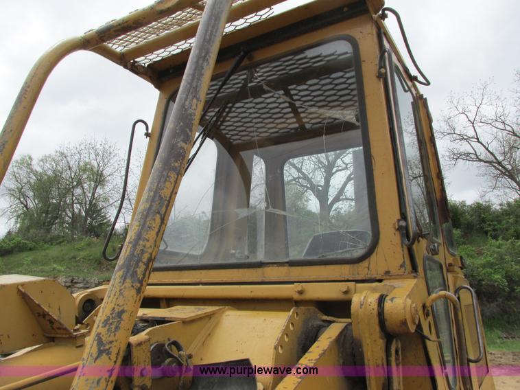 image for item J1780 1992 Caterpillar 953 LGP track loader