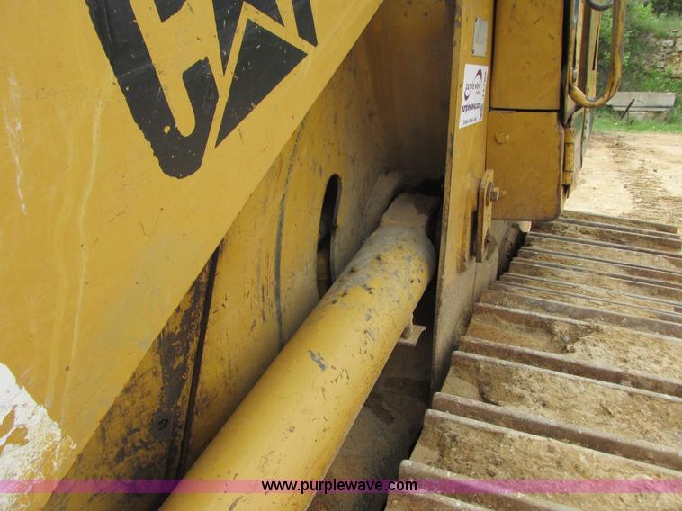 image for item J1780 1992 Caterpillar 953 LGP track loader