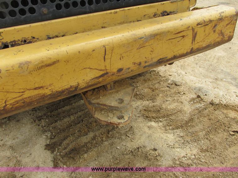 image for item J1780 1992 Caterpillar 953 LGP track loader