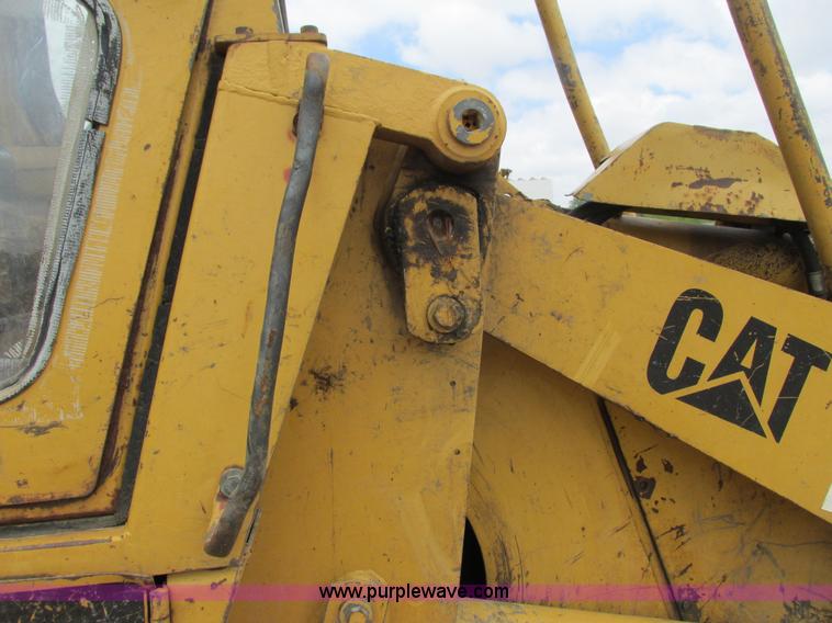 image for item J1780 1992 Caterpillar 953 LGP track loader