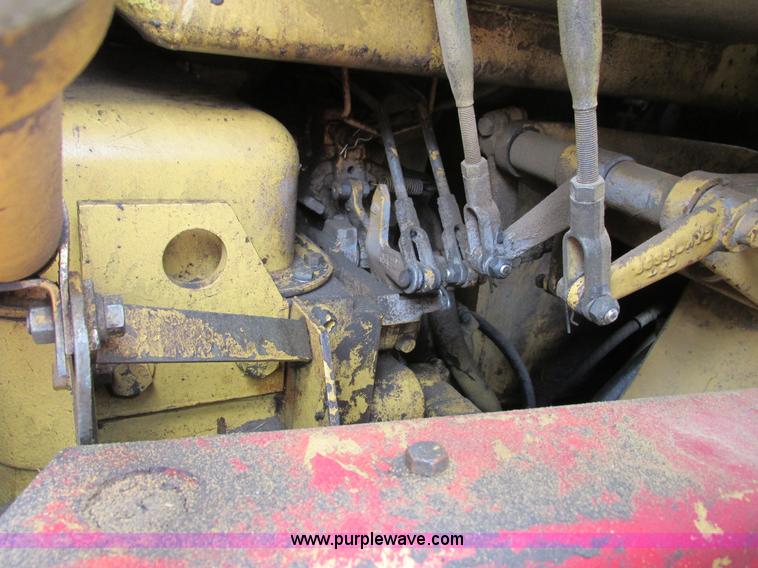 image for item J1780 1992 Caterpillar 953 LGP track loader