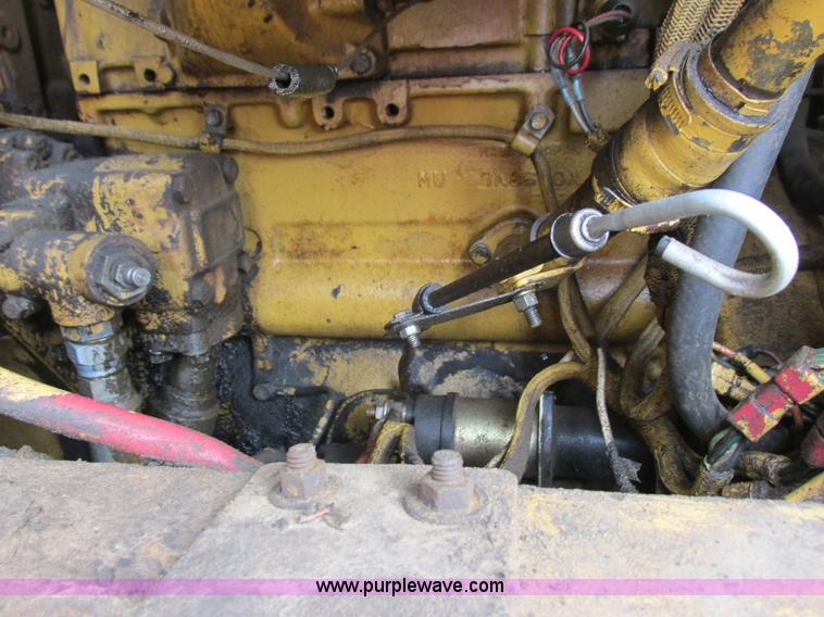 image for item J1780 1992 Caterpillar 953 LGP track loader