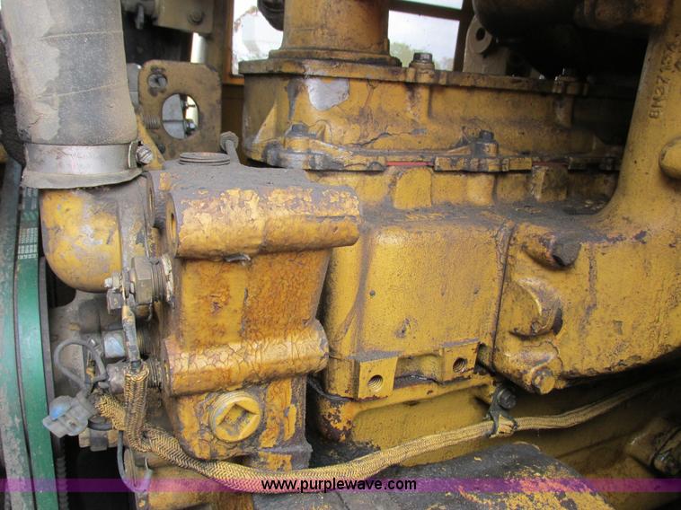 image for item J1780 1992 Caterpillar 953 LGP track loader