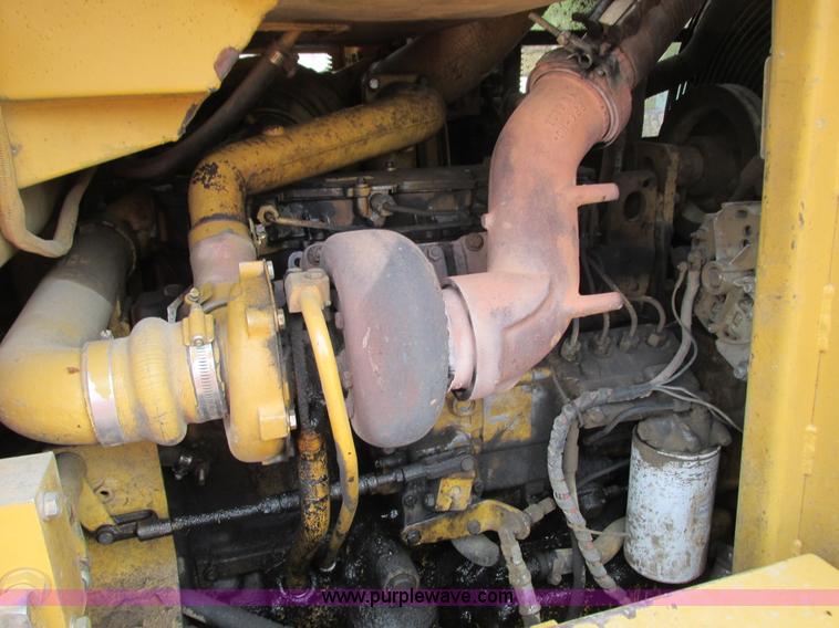 image for item J1780 1992 Caterpillar 953 LGP track loader