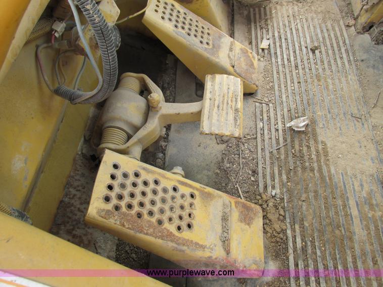 image for item J1780 1992 Caterpillar 953 LGP track loader