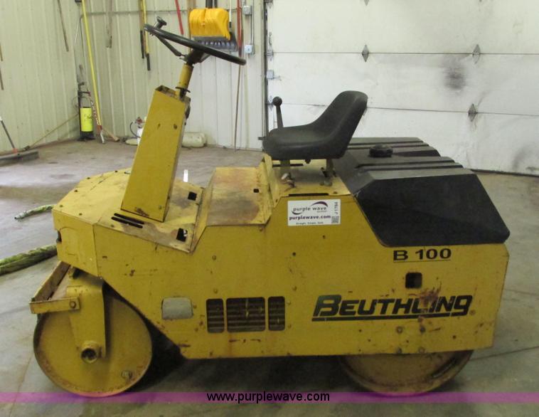 image for item J1784 Beuthling B100 smooth drum roller