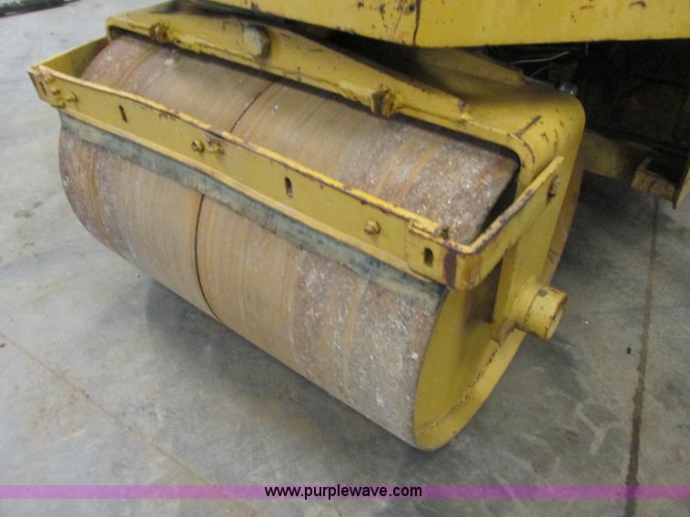 image for item J1784 Beuthling B100 smooth drum roller