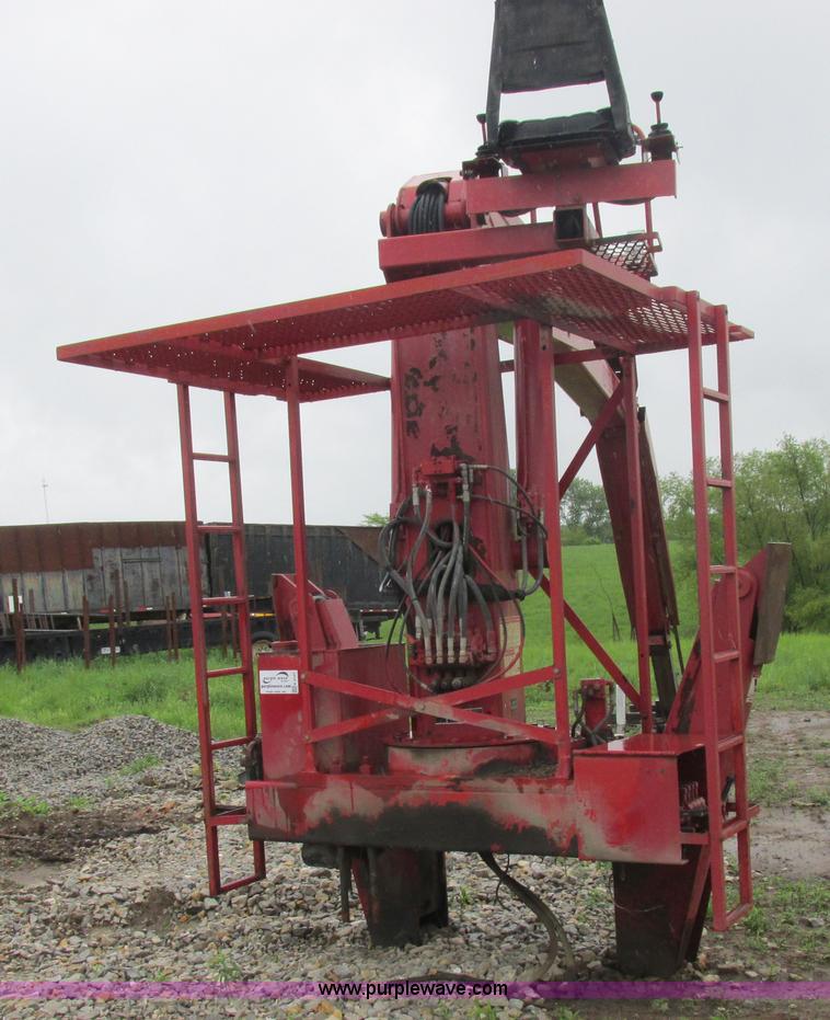 image for item K2127 IMT 13034 truck mounted crane