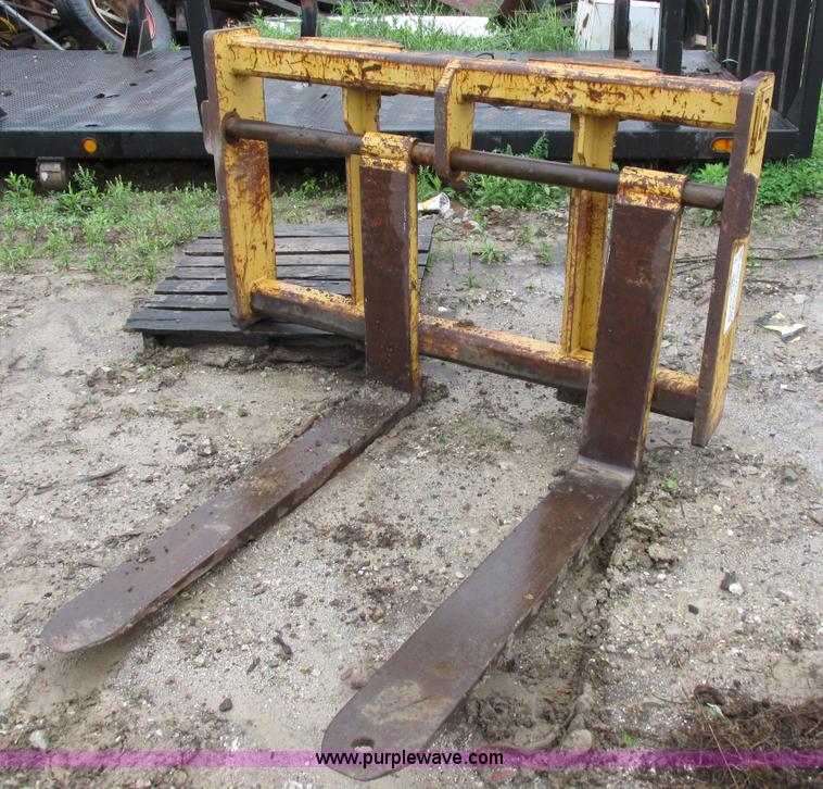 image for item K2132 Pallet forks