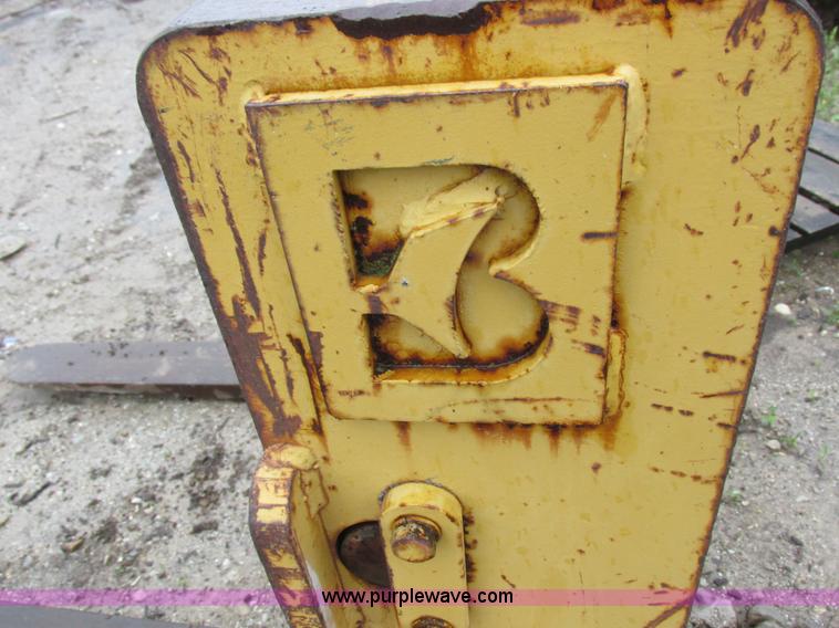 image for item K2132 Pallet forks