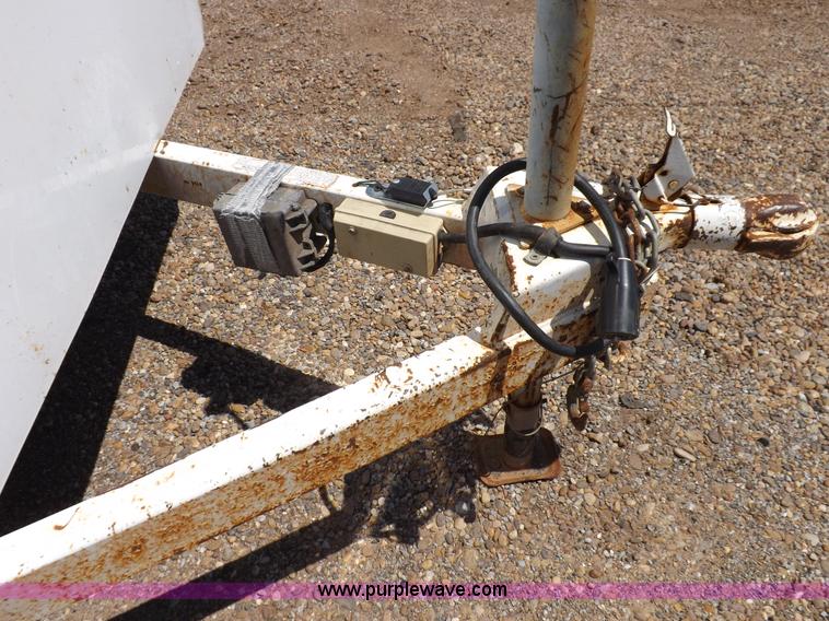 image for item K3883 2007 CM enclosed trailer