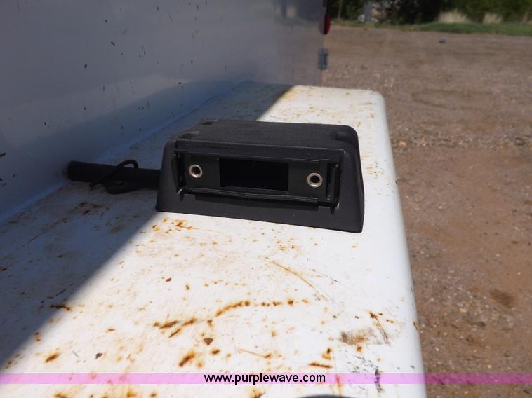 image for item K3883 2007 CM enclosed trailer