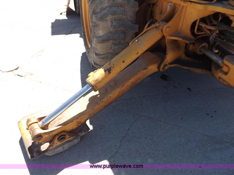 image for item K3927 1982 Case 580D backhoe