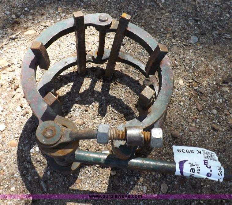 image for item K3939 (2) pipe line up clamps