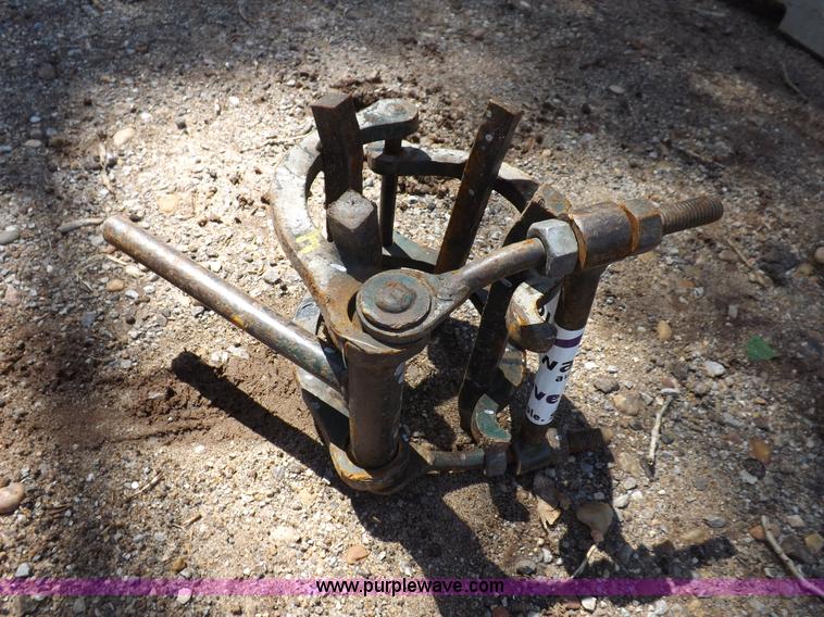 image for item K3940 4" pipe line up clamp