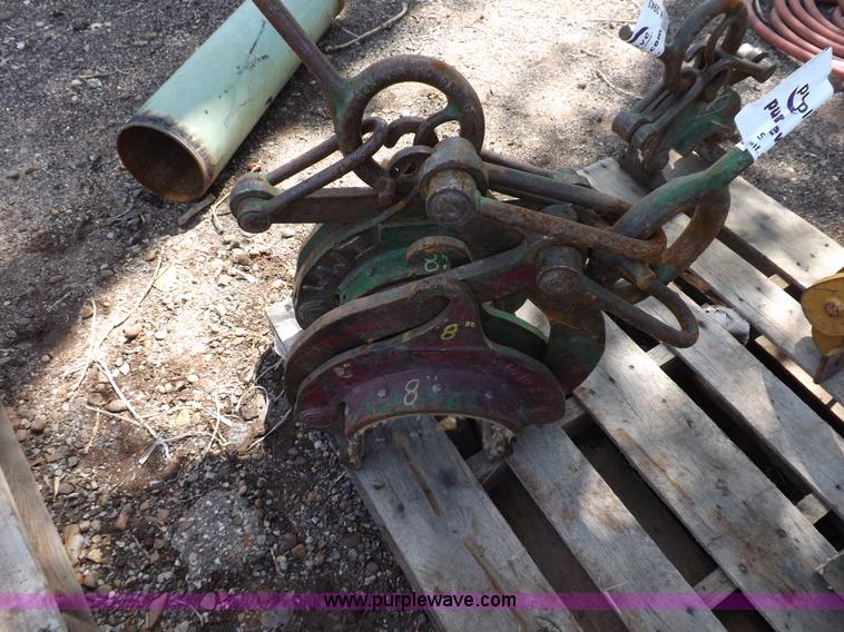 image for item K3942 (2) pipe capliper/tongs