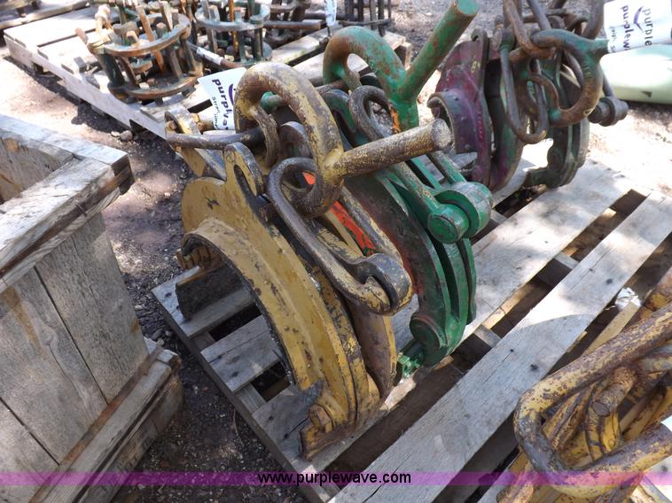 image for item K3944 (2) pipe calipers/tongs