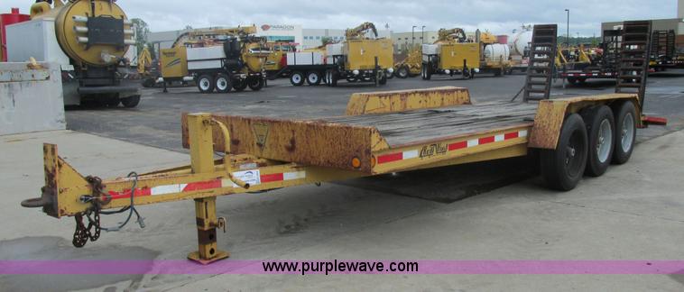 image for item K5065 2000 Redi Haul FSL18372E102 equipment trailer