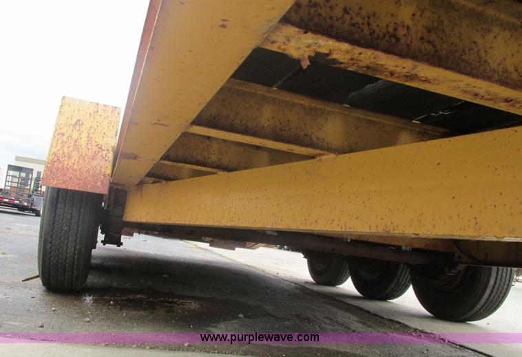 image for item K5065 2000 Redi Haul FSL18372E102 equipment trailer