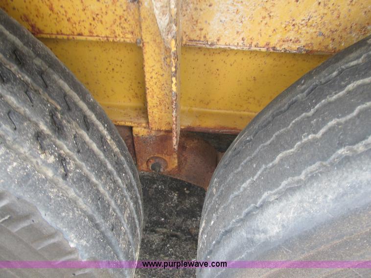 image for item K5065 2000 Redi Haul FSL18372E102 equipment trailer