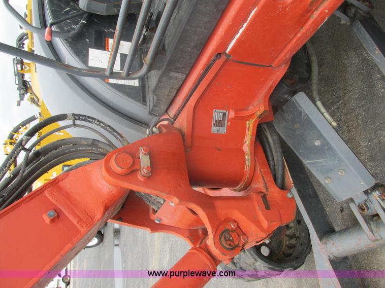 image for item K5066 2005 Ditch Witch MX502 compact excavator