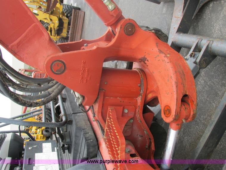 image for item K5066 2005 Ditch Witch MX502 compact excavator